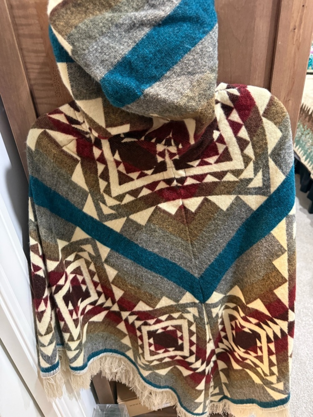 The little poncho adult sized poncho unisex one size - Picture 4 of 9